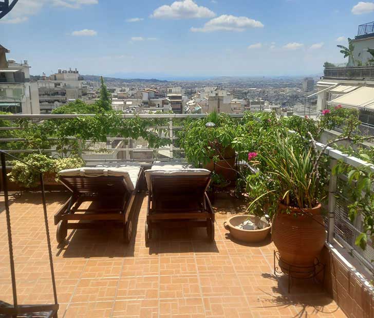 ελληνικό μπαλκόνι Βαγγέλης Γιάννα