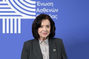 Μέμη Τσεκουρά